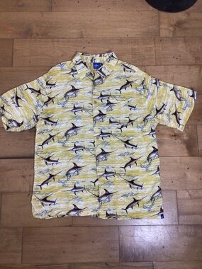 Guy Harvey Men’s Deep Sea Master XL Yellow Marlin Camp Shirt Fishing Button Up.